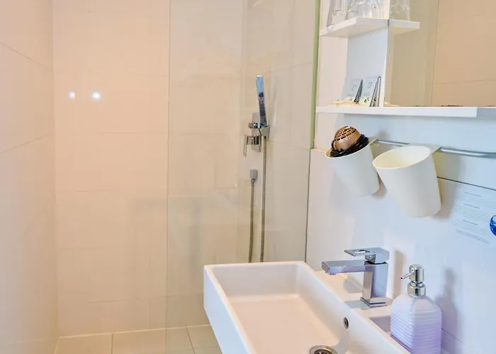 Wellness Bohemia بيت ضيافة 3*